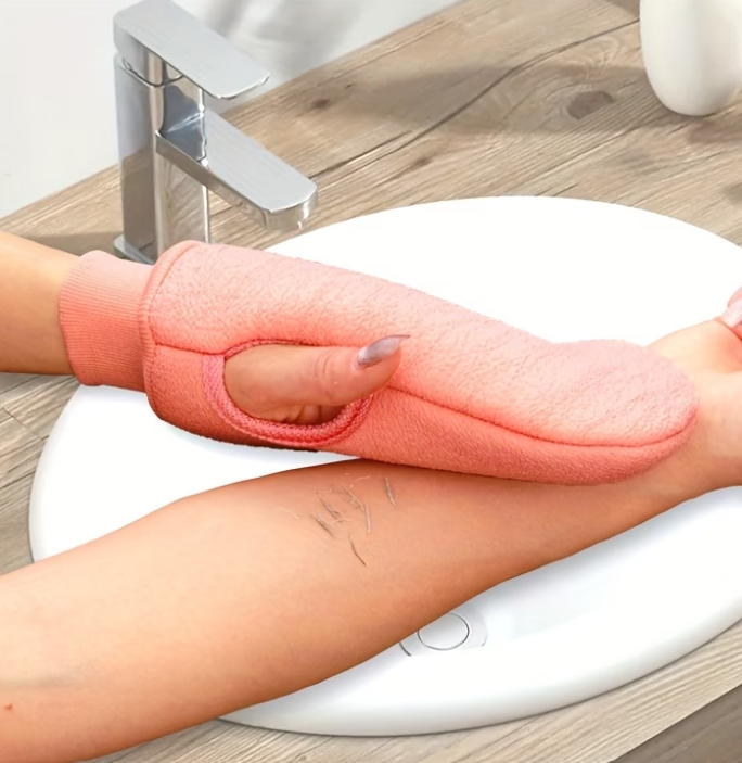Smooth, Glowing Skin in Minutes | Double-Sided Exfoliating Bath Glove