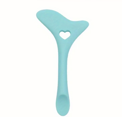 Perfect Wing Every Time | Silicone Eyeliner Stencil & Application Tool