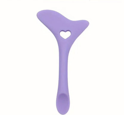 Perfect Wing Every Time | Silicone Eyeliner Stencil & Application Tool